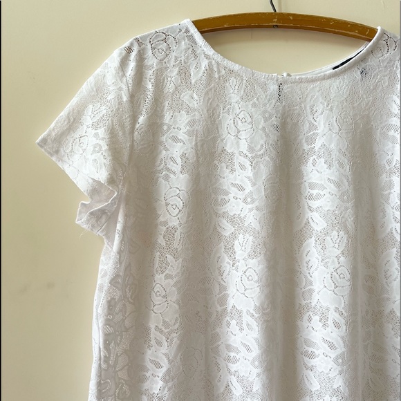 White Lace Top - Picture 4 of 6
